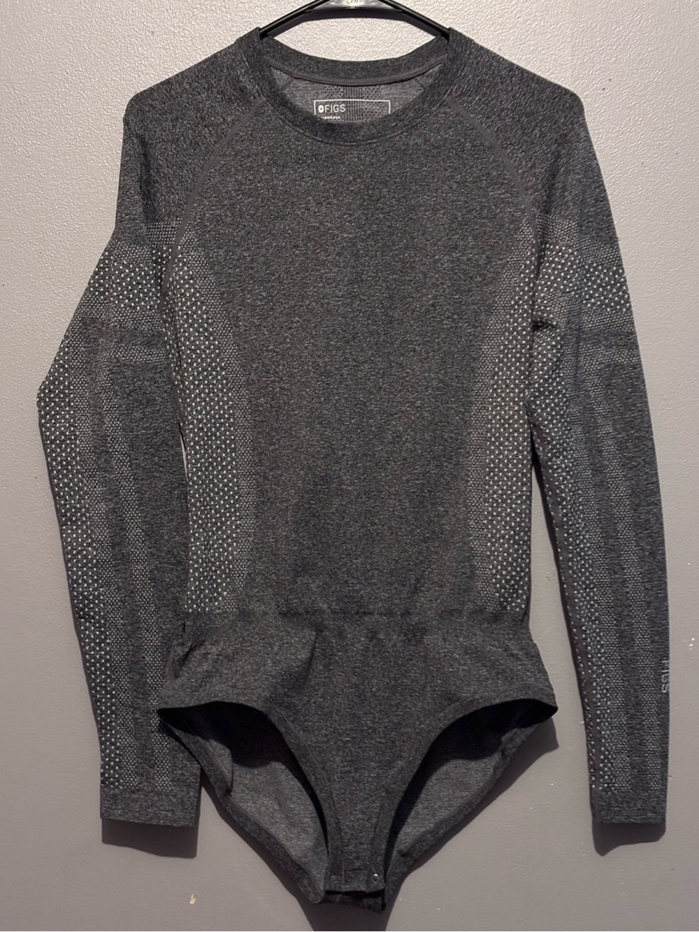 FIGS Scrubs Graphite Grey Salta Seamless Long Sleeve Underscrub Bodysuit